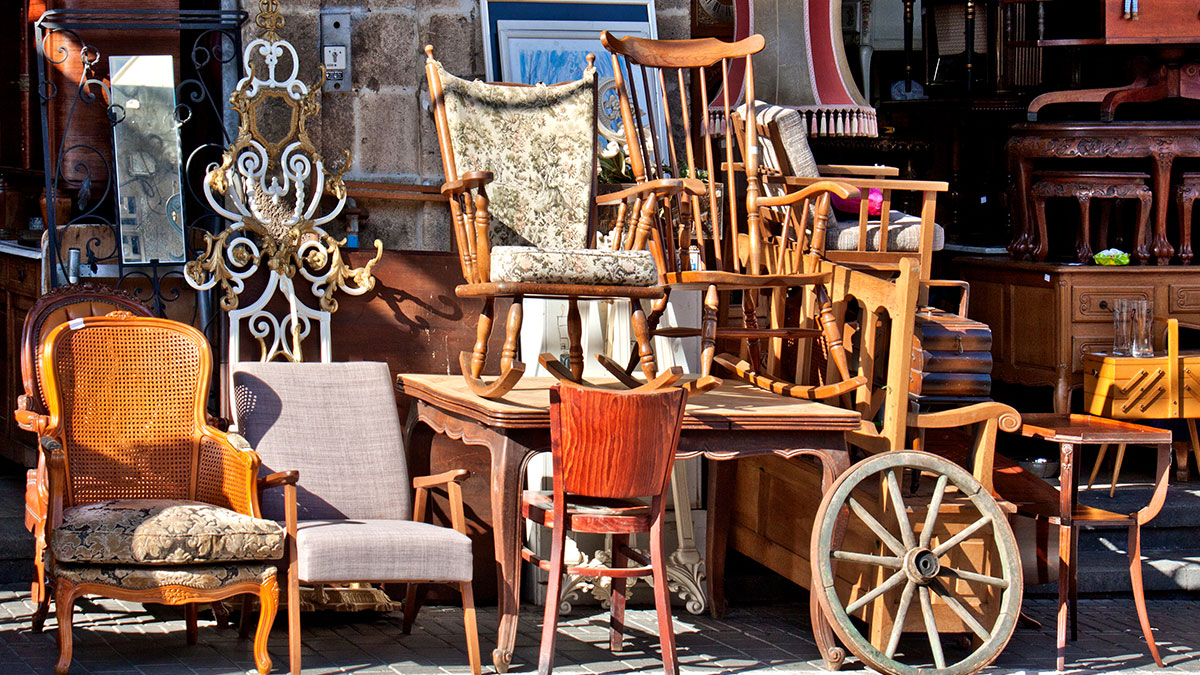Antique Market outside